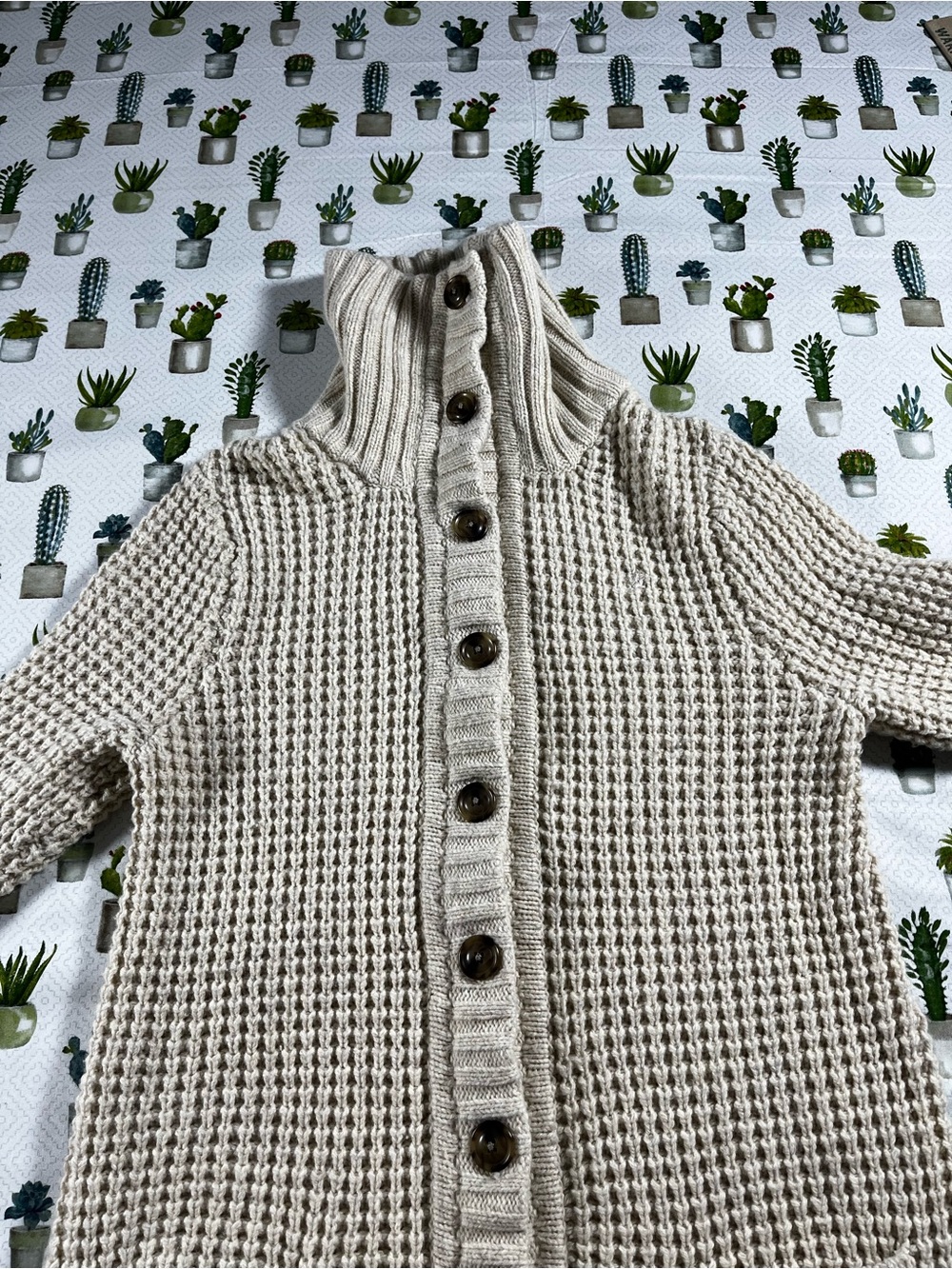 Aerie Large Knit Beige Button-Front Women's Sweater Cardigan Size Medium Pockets - Picture 11 of 14